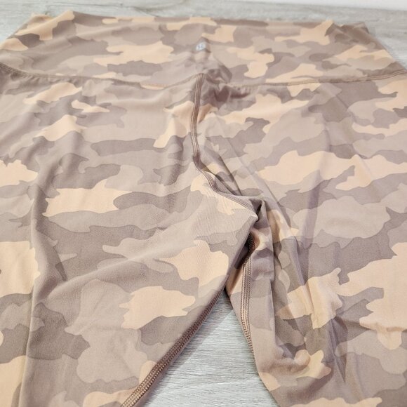 Lululemon Align High Rise Pant Camo Heritage 365 Camo Beige Womens Size 20 - Picture 6 of 13